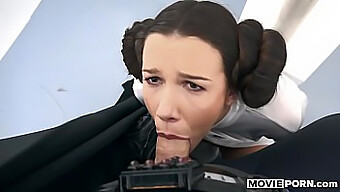 Diversión De Cosplay Con La Princesa Anal Leia En Video Hd