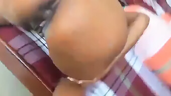 A Sri Lankan Girl'S Intense Oral And Vaginal Sex In A Dormitory