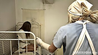 Scene Bdsm Intense In Un Ambiente Ospedaliero Con Una Milf Bionda..