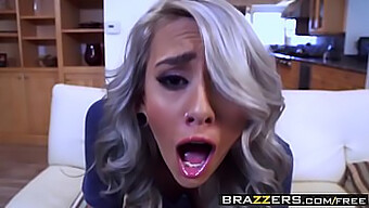 La Branlette Et Le Footjob De Janice Griffith Dans Une Vidéo De Stars Du Porno Aux Gros Seins