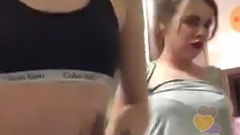 Russian Babes Show Off On Periscope