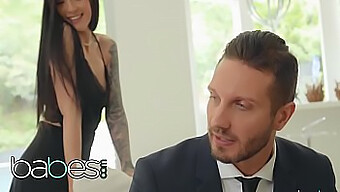 Marley Brinx Et Quinton James Jouent Dans Une Rencontre Alléchante Avec Des Adolescentes