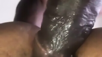 Amateur Jamaican'S Pussy Squirts And Gapes