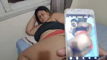 La Matrigna Brasiliana Seduce Il Figliastro Per Un Servizio Fotografico Bollente, Che Porta A Un Sesso Appassionato E Un Orgasmo Intenso